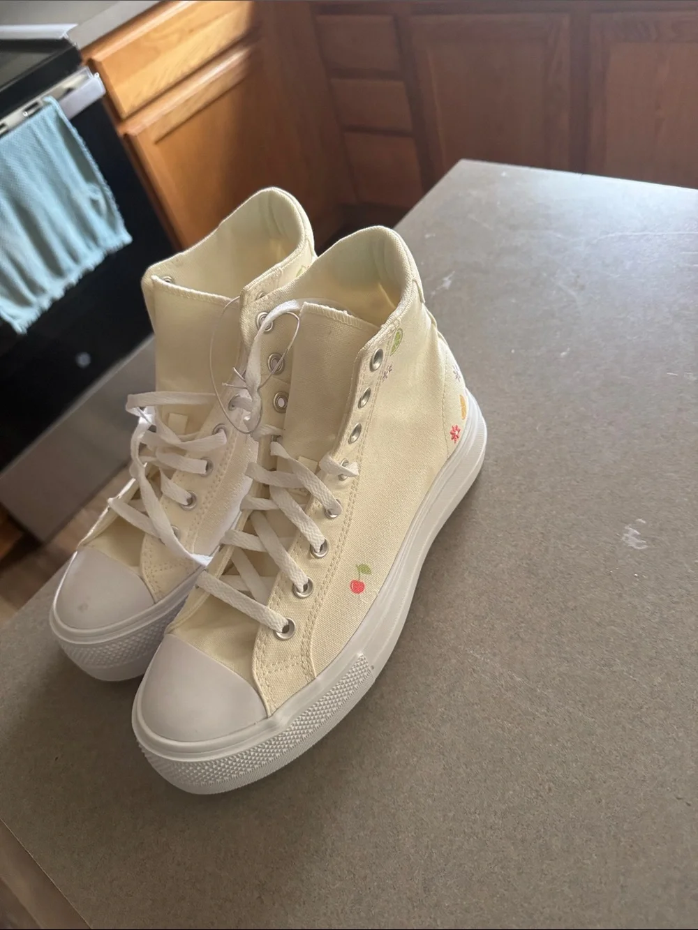 Converse Kids Cream High-Top Sneakers with Colorful Accent Prints